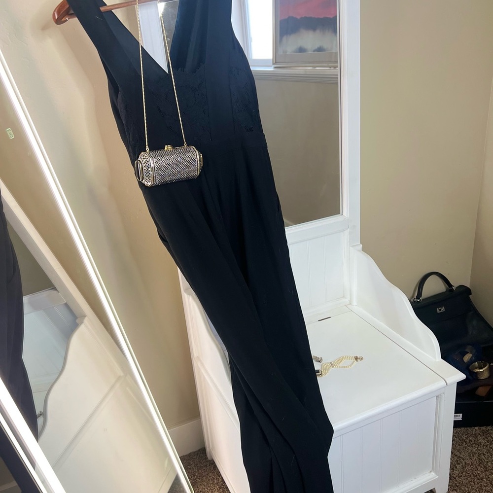 Elegant Black Sleeveless pant suit and